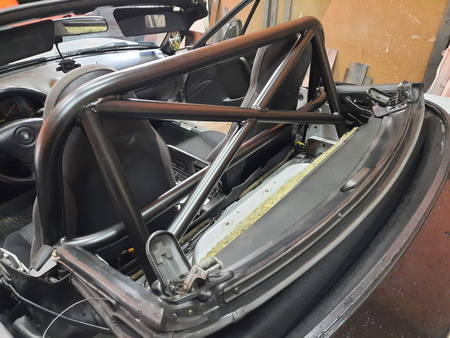 Skręcana pół klatka Rollbar Mazda MX5 NA NB Miata Red